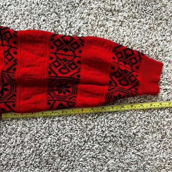 Red and Black Vintage Sweater - Picture 7 of 8